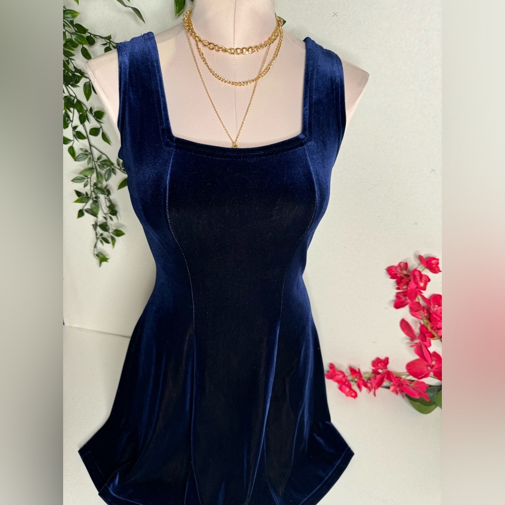 π Luly K Velvet Vintage Dress π - Picture 4 of 6